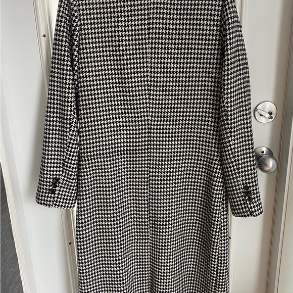 Coat, - Picture 2 of 4